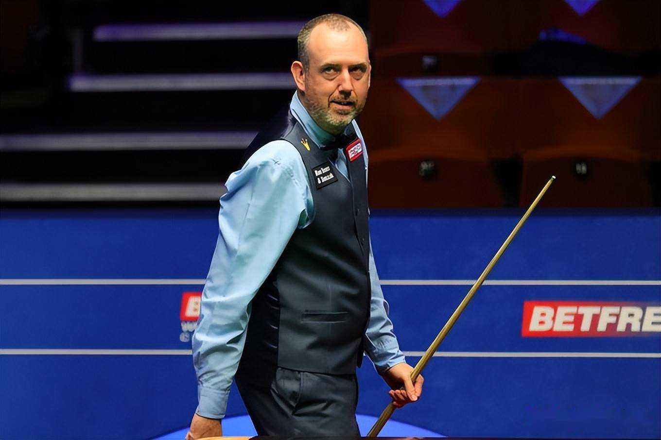 阵中的萨特 阵中的萨特