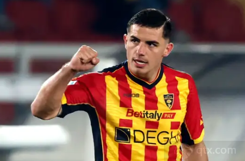 退连成一气 退连成一气